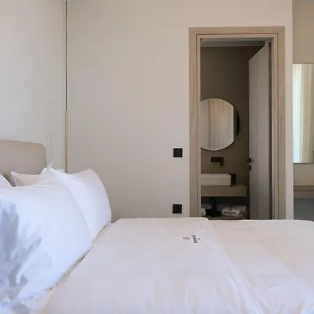 Kymothoe Elite Aparthotel 4*