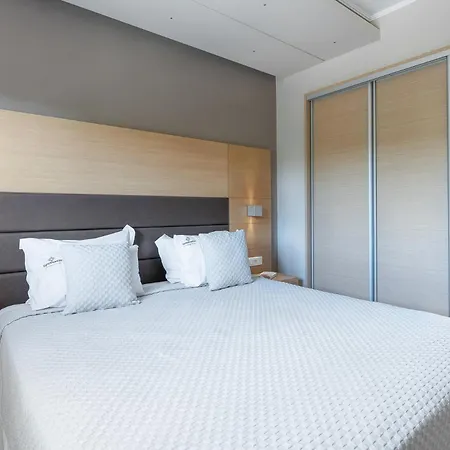 Lejlighedshotel Kymothoe Elite 4*