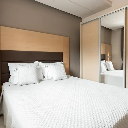 Kymothoe Elite Lejlighedshotel