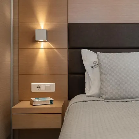 Lejlighedshotel Kymothoe Elite